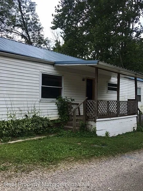 155 Pine St photo 1