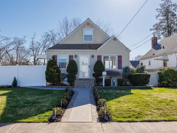 130 New York Avenue, West Hempstead, NY 11552