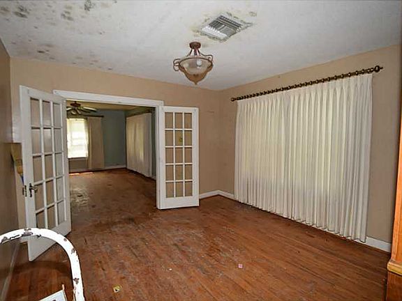 5th image of 221 W Logan St