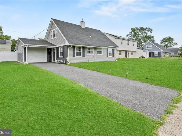 17 Ballad Ln, Willingboro, NJ 08046