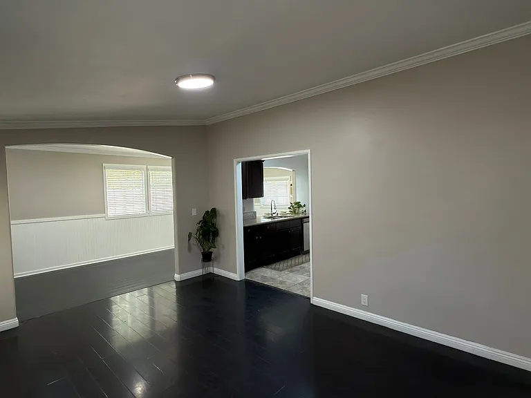 2130 Mountain Ave — Photo 2