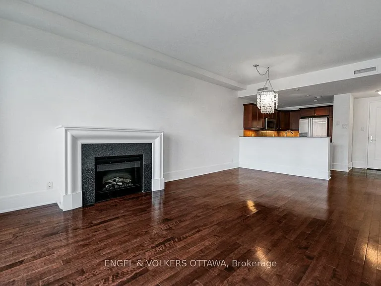 700 Sussex Dr N #403 — Photo 7
