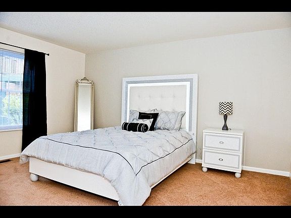 2nd image of 835 Park Central Dr N APT B