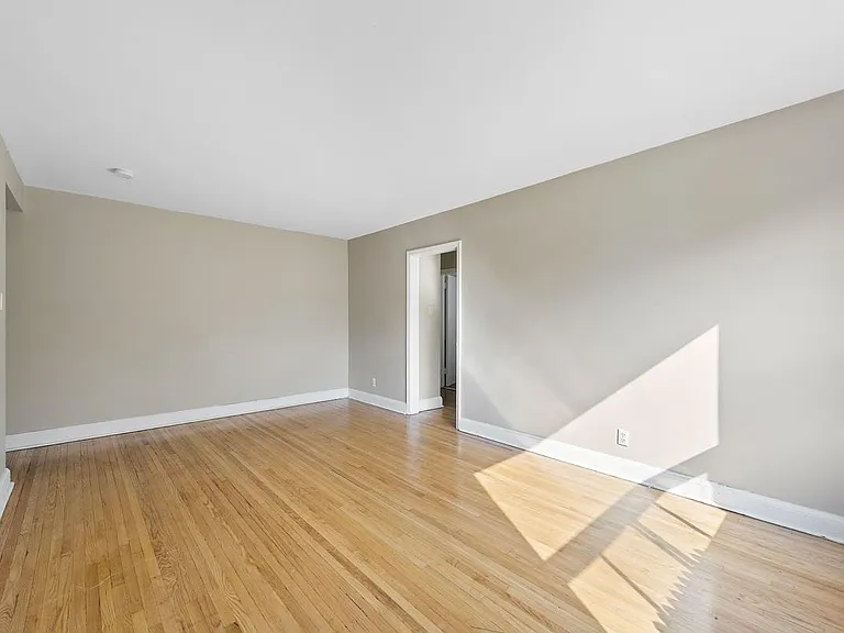 19 Engelhart Cres #64-68 — Photo 24