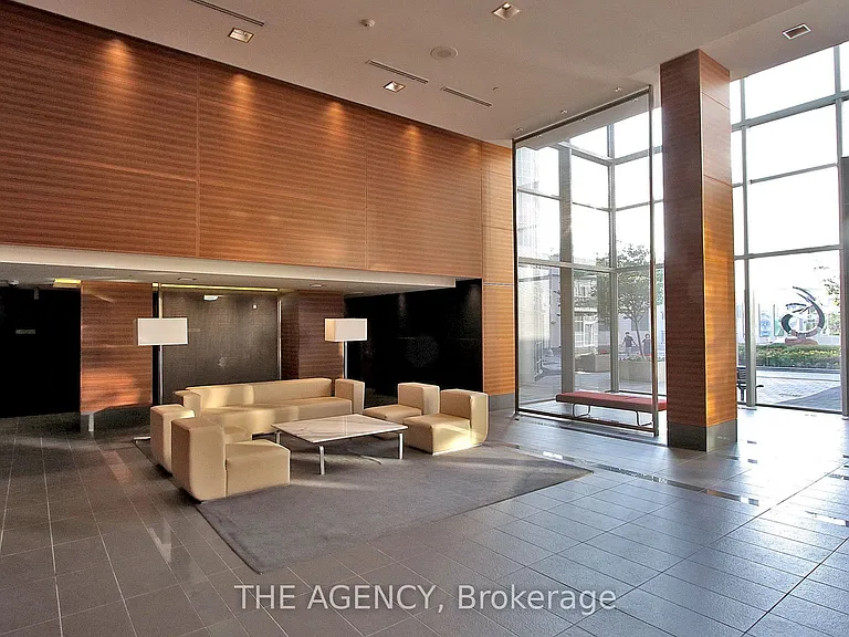 135 Village Green Sq #1015 — Photo 21