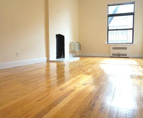 Rented by Manhattan Connection | media 8