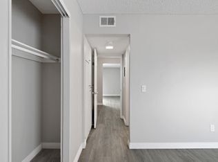 1483 E Lynwood Dr #17349995, San Bernardino, CA 92404