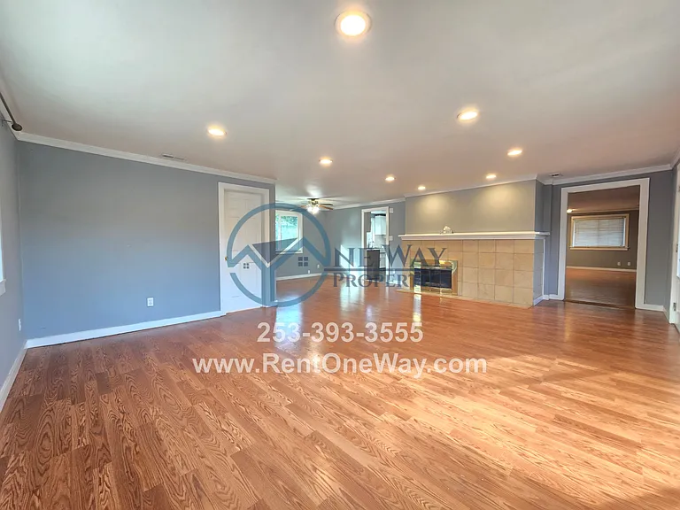 25502 Mountain Hwy E — Photo 4