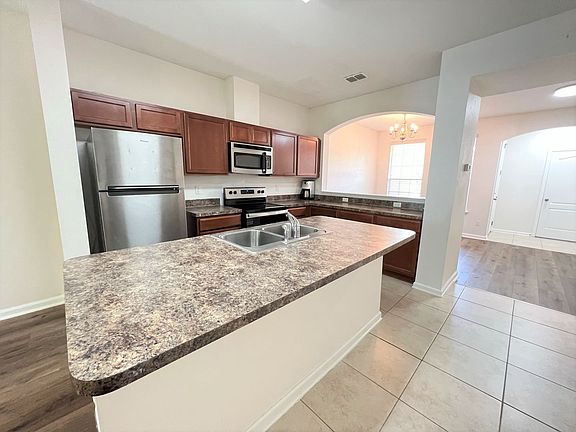 4th image of 4220 Plantation Oaks Blvd Unit 1318