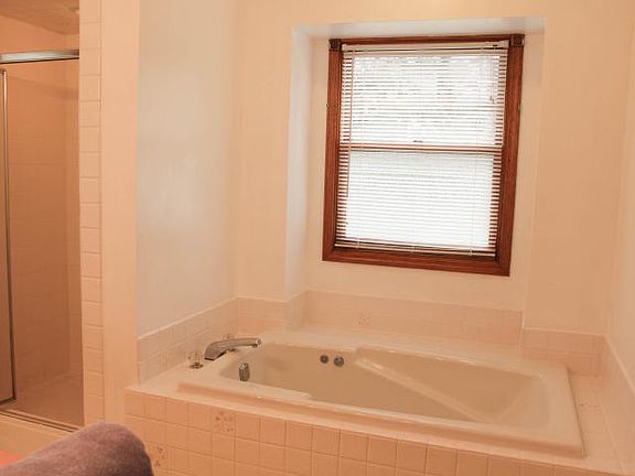 3rd image of 5085 N Oakvale Ct SW