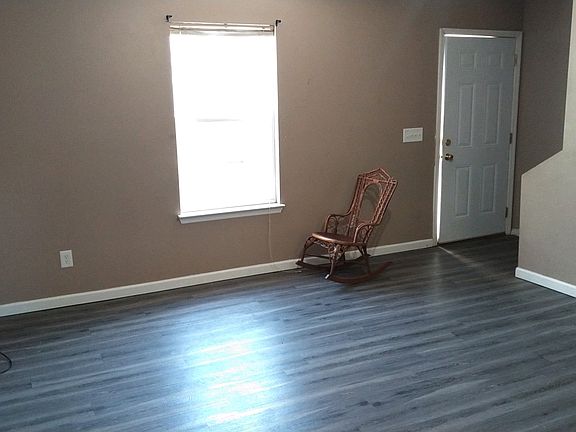 2nd image of 3486 Hedge Dr NE #3486