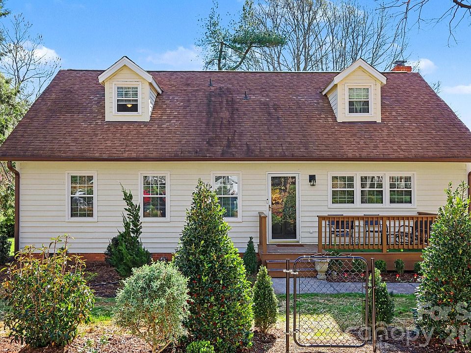 1st image of 10116 Mountain Apple Dr