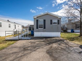 12 Blackberry Pl, Kittery, ME 03904