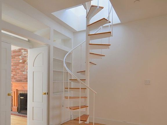 5th image of 361 Greenwich St