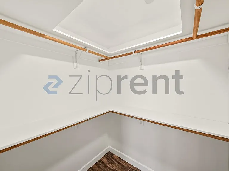 1421 Astoria Pl #1 — Photo 14
