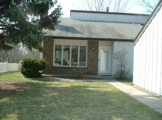 1182 Benton Way, Arden Hills, MN 55112