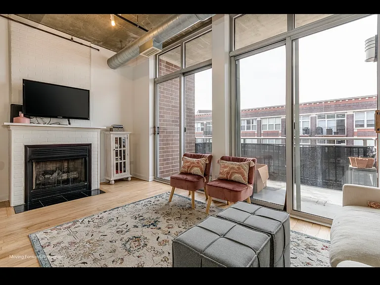 111 S Morgan St — Photo 5