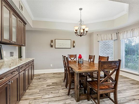 5th image of 3501 Lake Arrowhead Dr