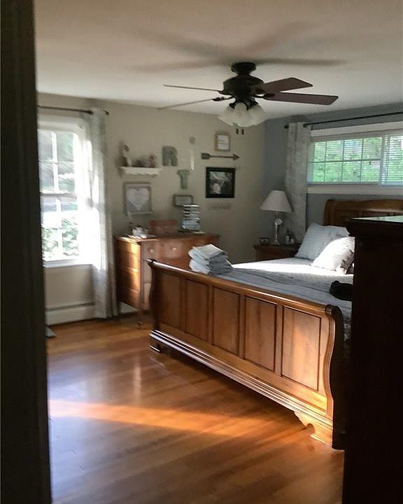 19 Pinecrest Dr, Glocester, RI 02857 Zillow