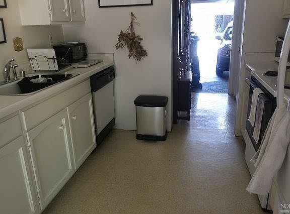 3rd image of 2266 Clay St