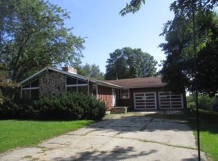 W2805 Graylog Rd, Iron Ridge, WI 53035