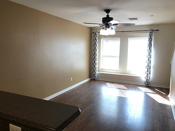 4th image of 8829 White Sage Loop