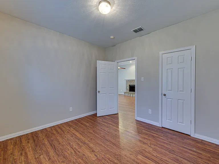 102 Paloma Cir — Photo 18