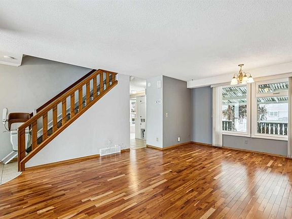 3rd image of 3412 W Temple Rd NE