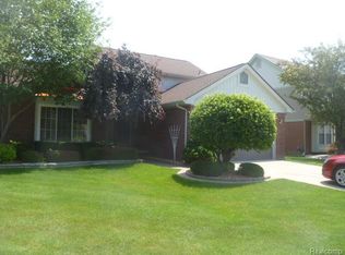 34514 Heartsworth Ln, Sterling Heights, MI