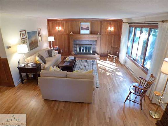 3rd image of 5095 Blue Haven Dr