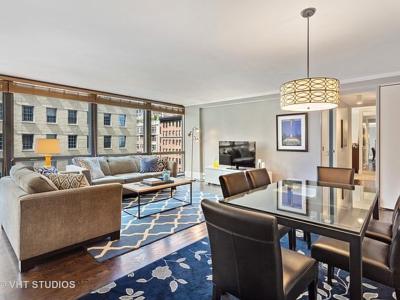 3rd image of 910 N Lake Shore Dr APT 1018