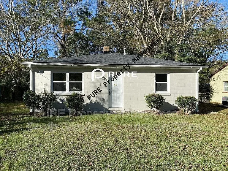 1612 Acacia St — Photo 1