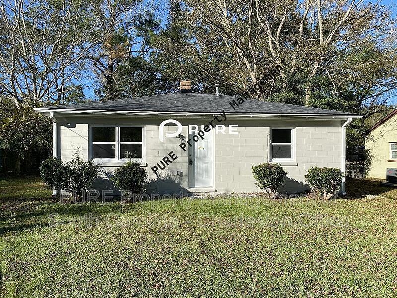 1st image of 1612 Acacia St