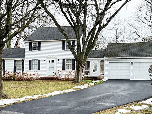 3rd image of 402 Brooklawn Dr