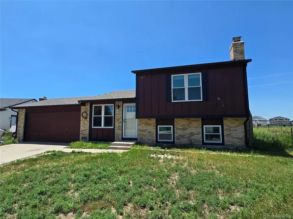 275 Mckinley Drive, Bennett, CO 80102
