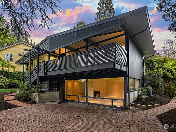 5th image of 109 109th Avenue SE