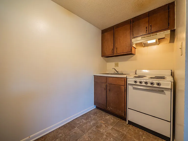 Campus View Apartments — Photo 7