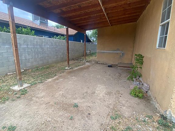 4th image of 30348 Riverside St