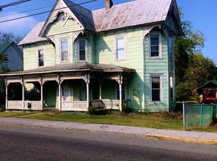 302 State St, Athens, WV 24712