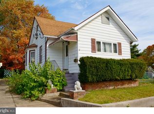 529 S Forklanding Rd, Maple Shade, NJ 08052