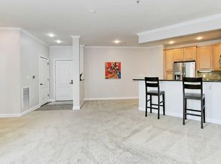 400 Cameron Station Blvd APT 113, Alexandria, VA 22304