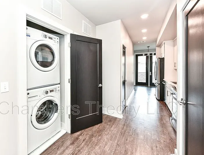 1800 Mount Vernon Ave #208 — Photo 18