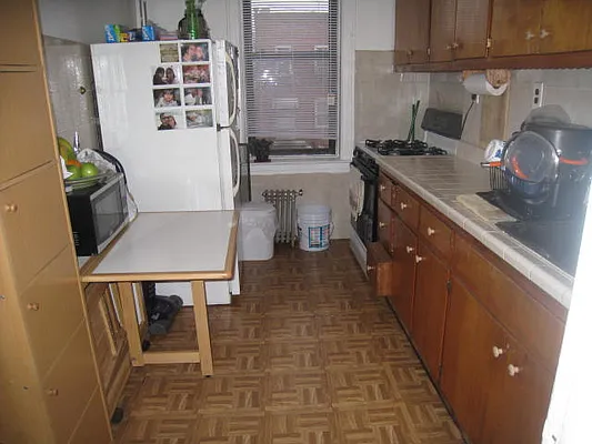 Rented by Alexiou Realty | media 3