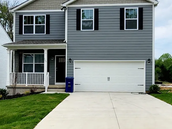 560 Country Oak Dr, Asheville, NC 28804