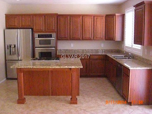 5th image of 569 El Loro St
