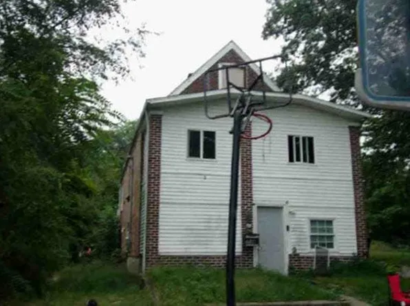 3729 Evergreen St, Hobart, IN 46342