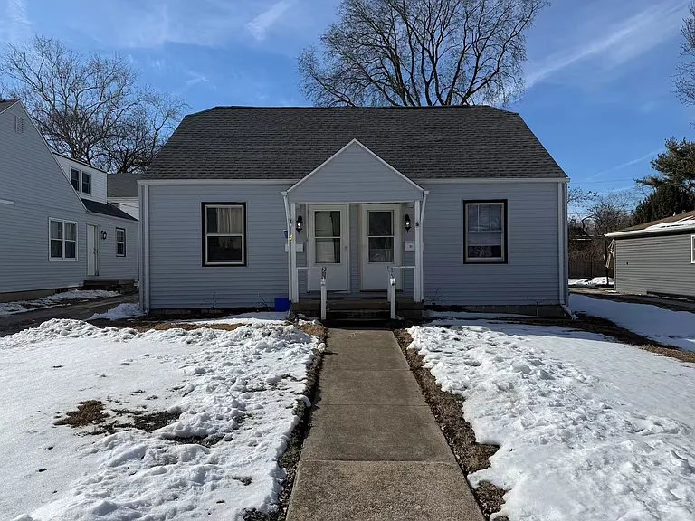 307 S Van Doren St — Photo 2