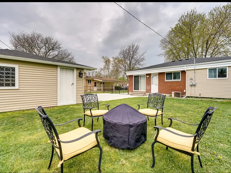1444 Wacon Dr — Photo 3