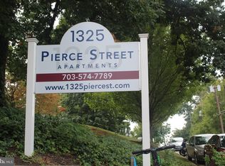 1325 N Pierce St APT 404, Arlington, VA 22209