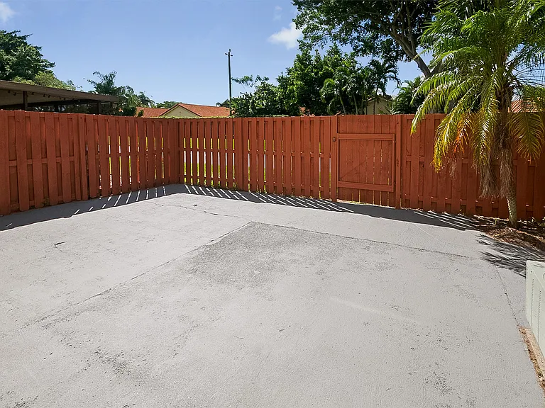 5170 Tennis Ln — Photo 12